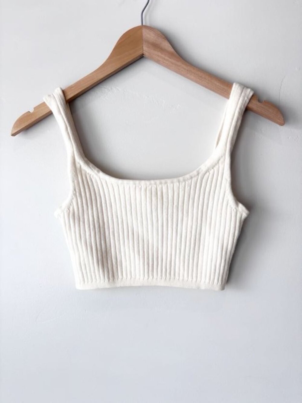 Aritzia Wilfred Manila Tank Top Cream White Ribbed Merino Wool Knit Crop M
